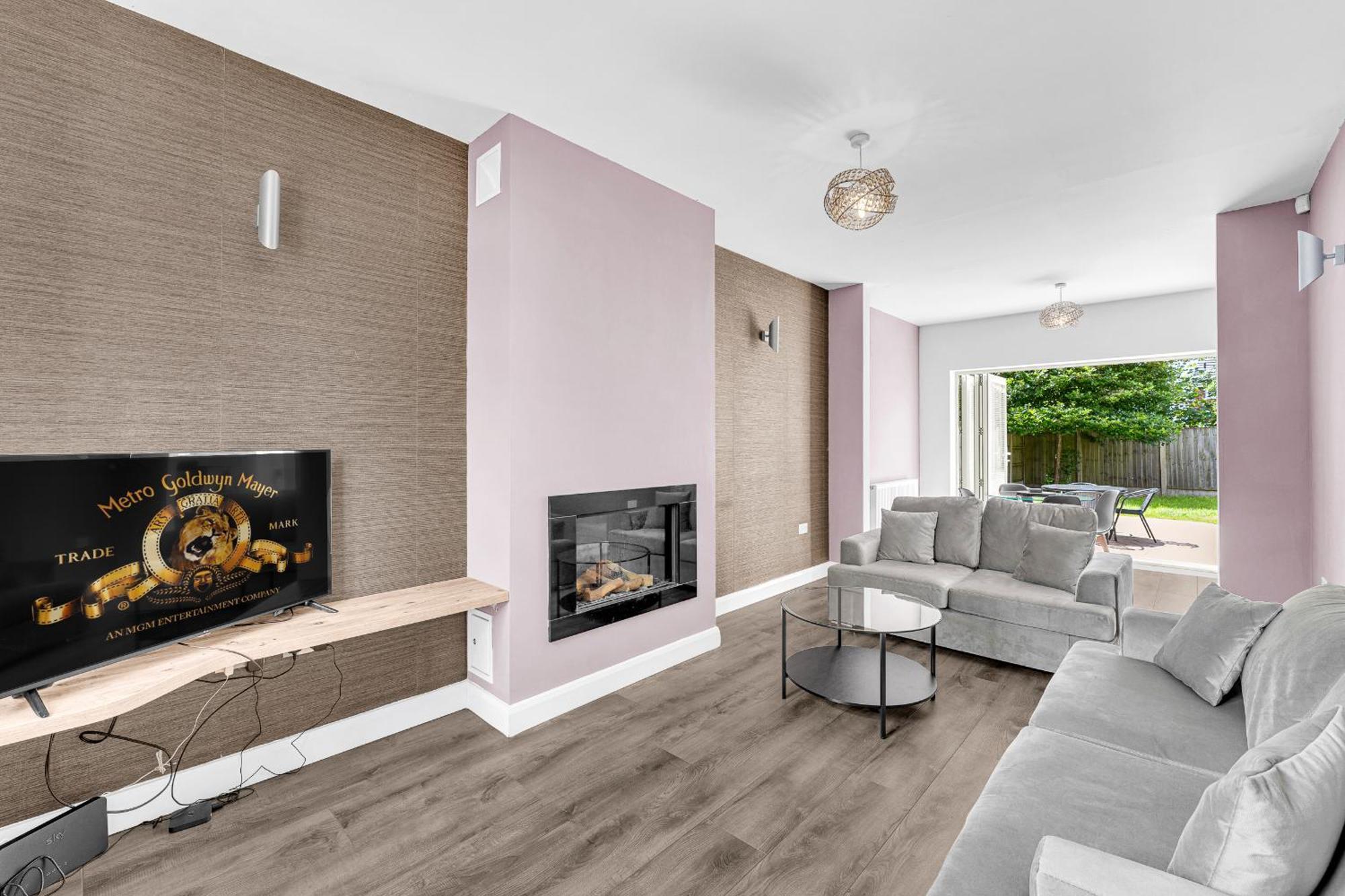 Brook Meadow House, 4 Bed House, Manchester Astley  Εξωτερικό φωτογραφία