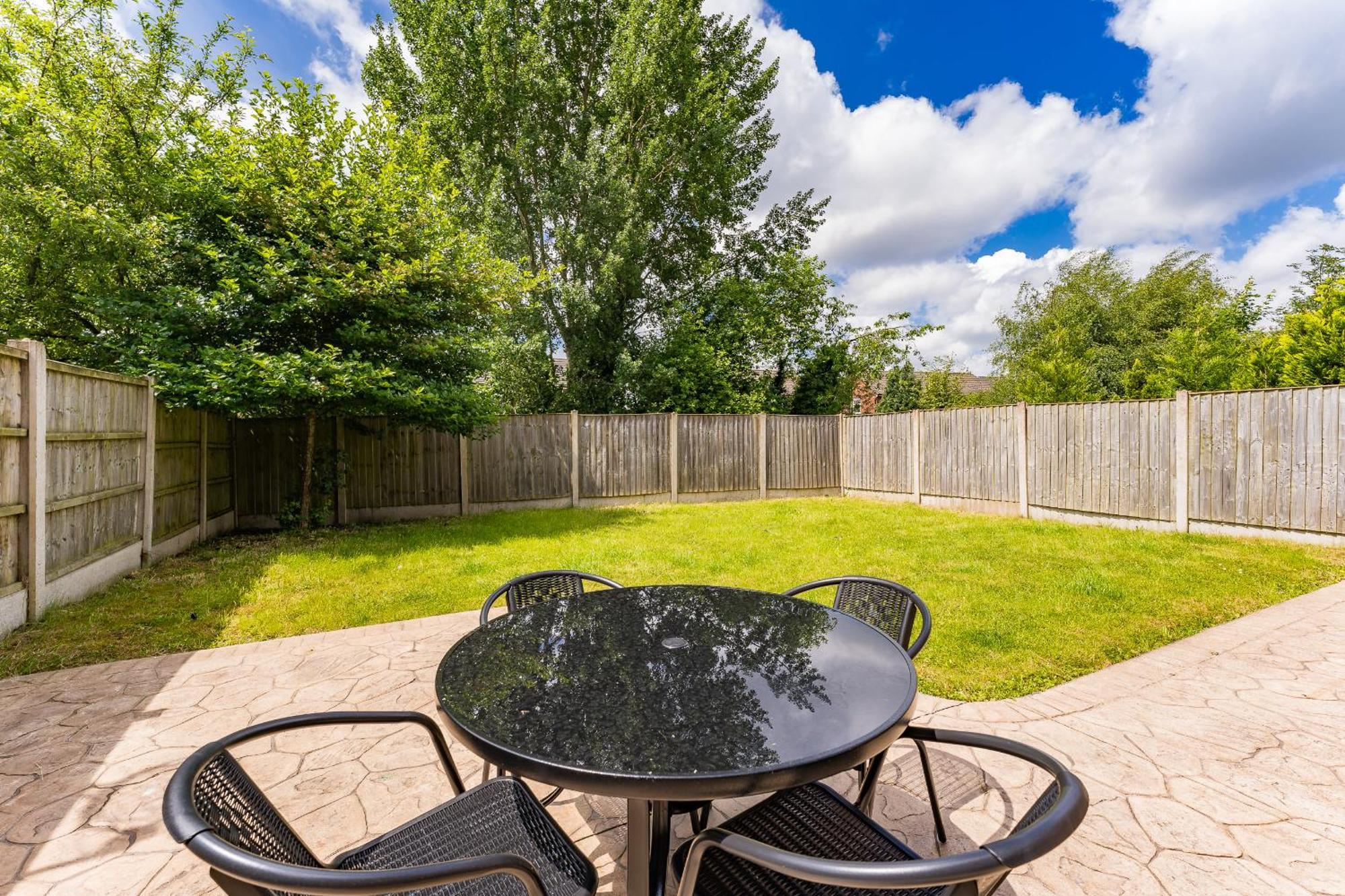 Brook Meadow House, 4 Bed House, Manchester Astley  Εξωτερικό φωτογραφία