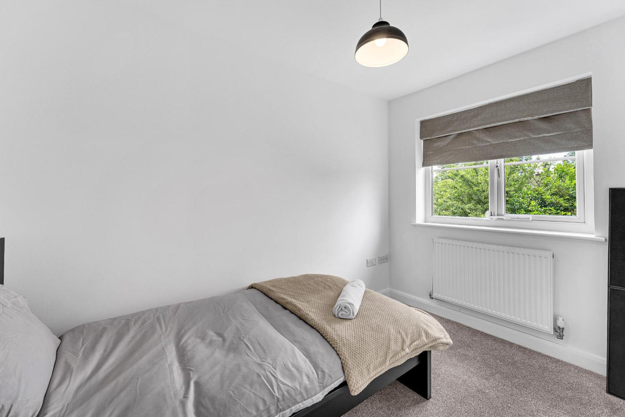 Brook Meadow House, 4 Bed House, Manchester Astley  Εξωτερικό φωτογραφία