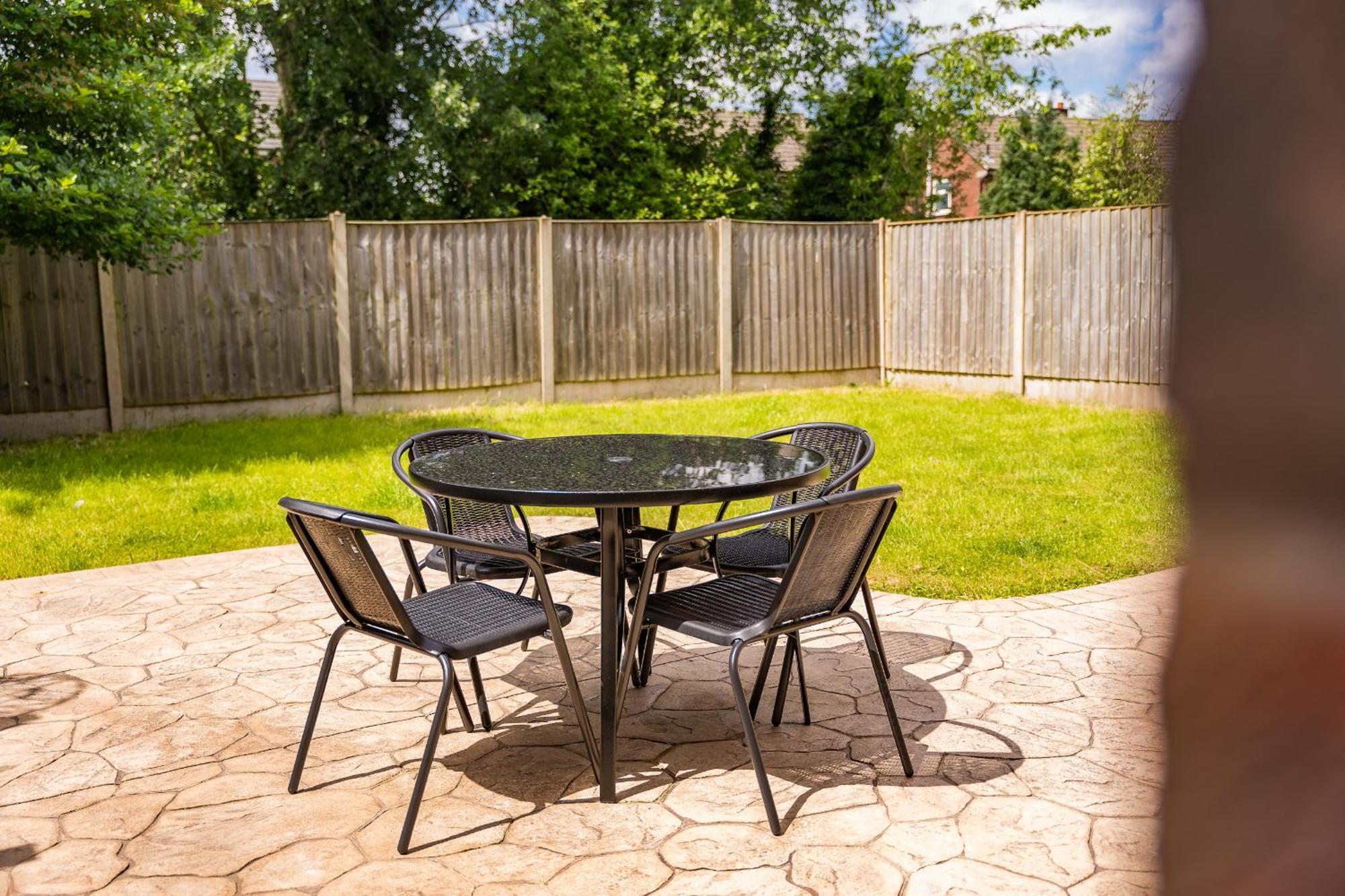 Brook Meadow House, 4 Bed House, Manchester Astley  Εξωτερικό φωτογραφία
